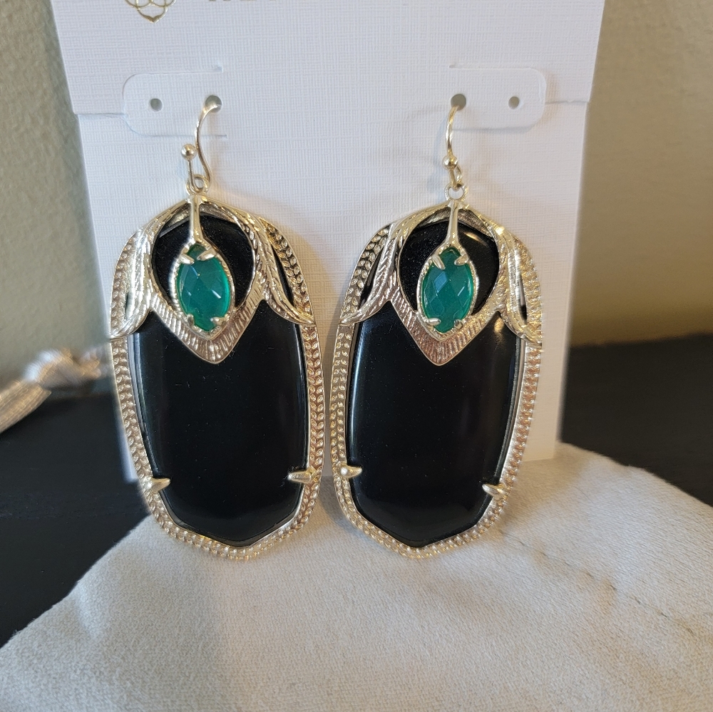 Kendra Scott Emmy Earrings - Picture 3 of 10